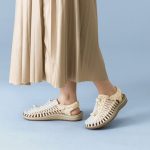 Women's UNEEK Sneaker | Lily Pad/Peach Fuzz