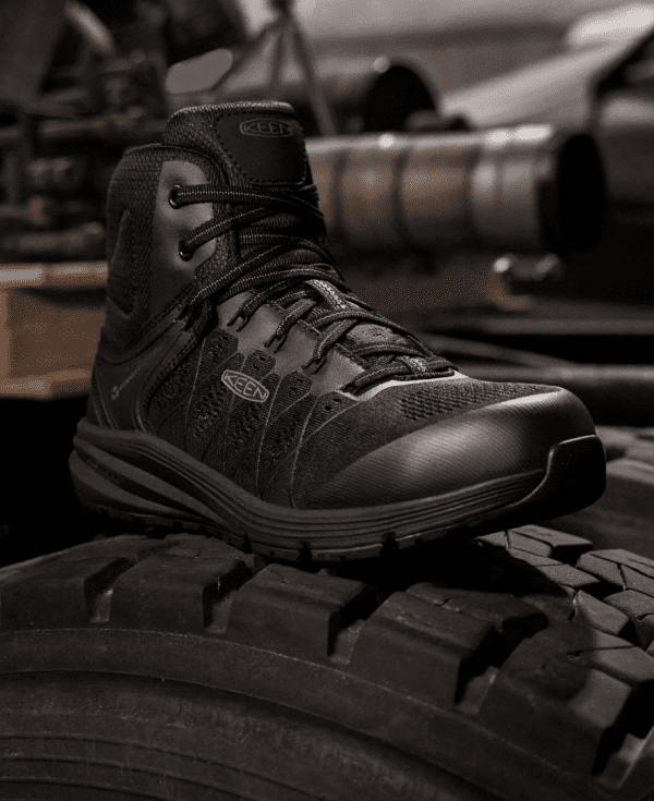 Women's Vista Energy Mid INT MET (Carbon Toe)  |  Black/Raven