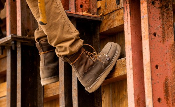 Men's Liberty 8 Waterproof Boot (Carbon Toe) | Chestnut/Gum