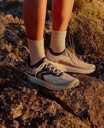 Men's Seek Trail Running Shoe | Black/Sunset Sand