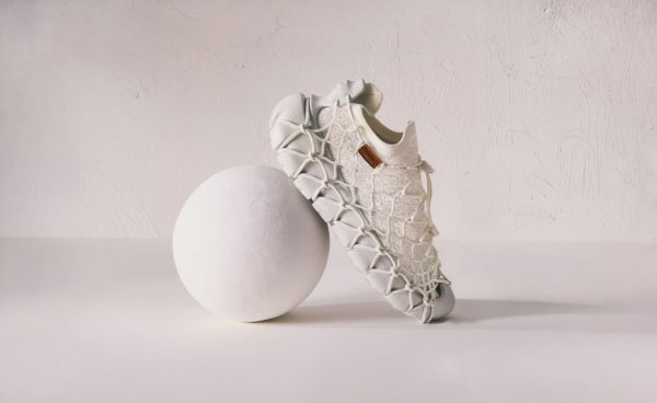 Women's UNEEK 360 Sneaker | Atmosphere Birch