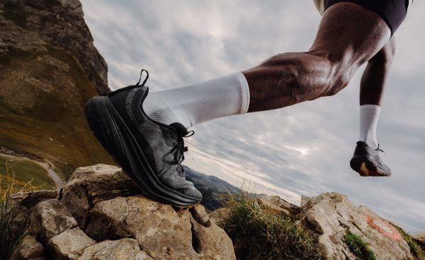Men's Roam Trail Running Shoe  |  Black/Magnet