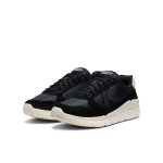 Women's KM2 Jogger  |  Black/Birch