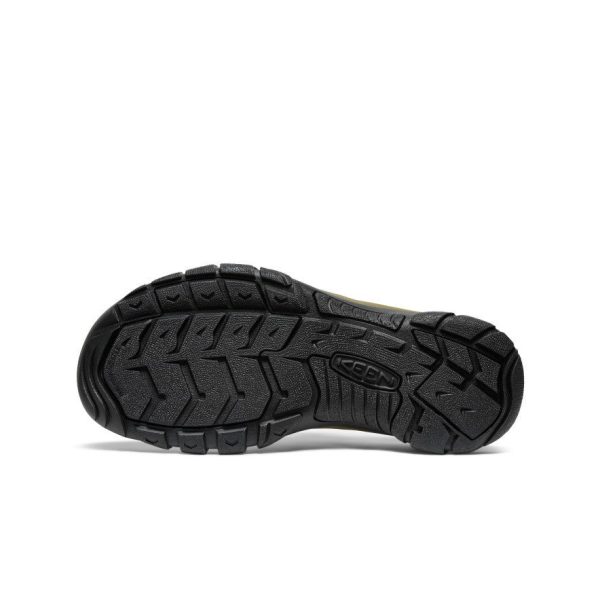 Men's Newport Retro Sandal x Études Studio | Etudes Olive